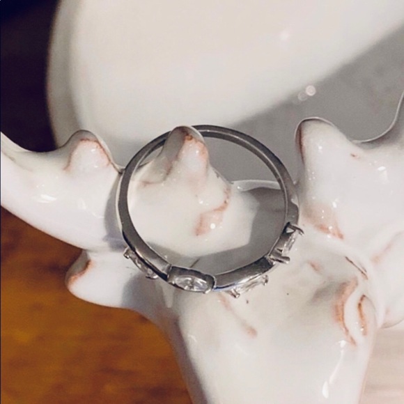 Leaf CZ Band Ring 925SS-NWOT - Picture 3 of 8